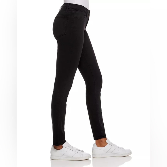 Frame Le High Skinny in Film Noir - Picture 6 of 15